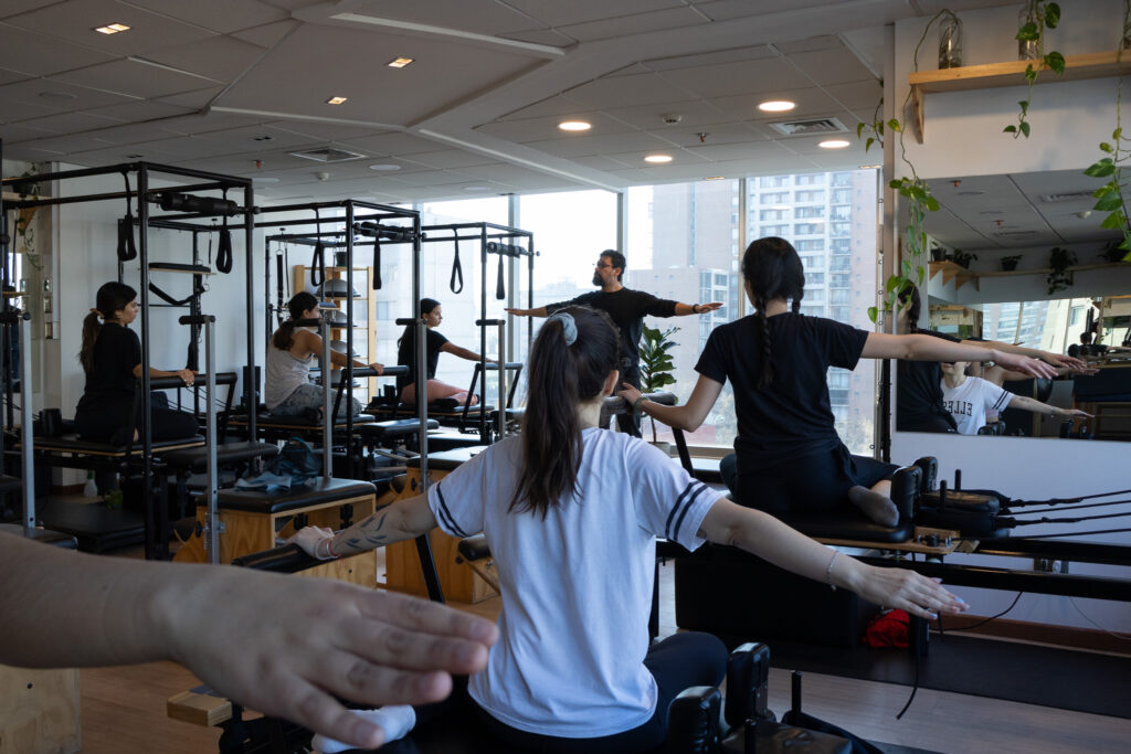 Clase grupal de Pilates Studio en La Pilatería